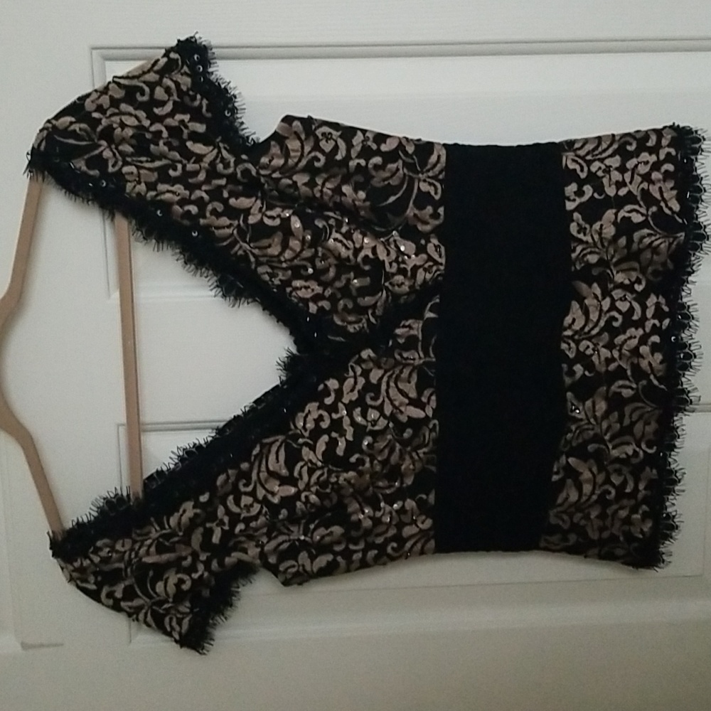 Tadashi Shoji Black and Cream Lace Crop Top